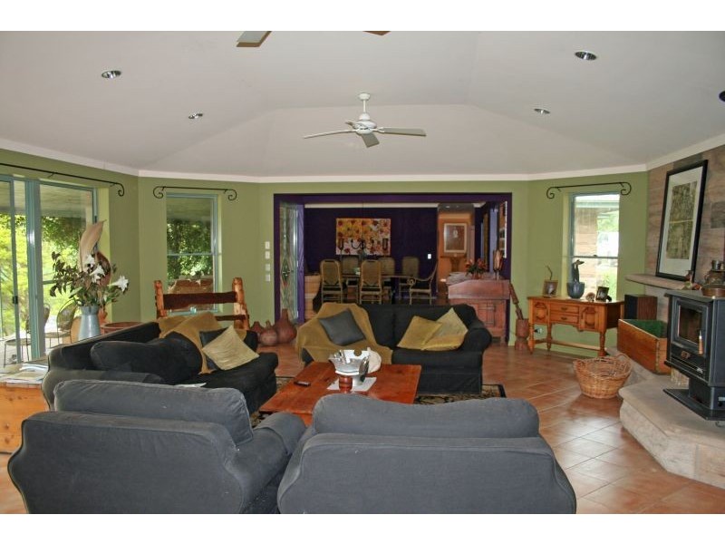 106 Blaxlands Arm Rd, Laguna NSW 2325