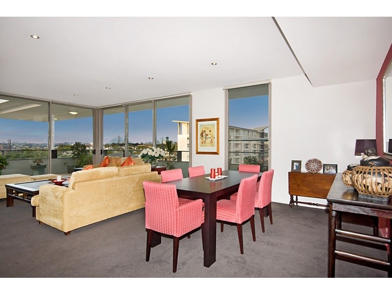 1602/2 Sterling Circuit, Camperdown NSW 2050