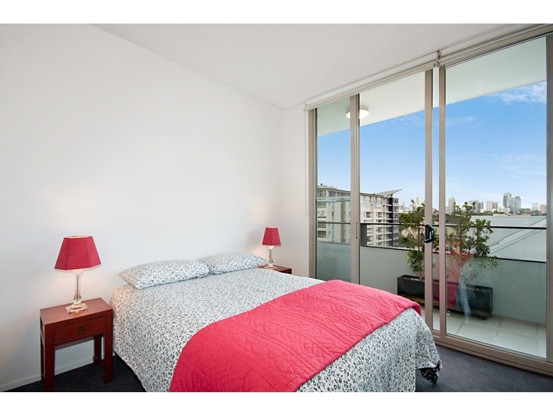 1602/2 Sterling Circuit, Camperdown NSW 2050