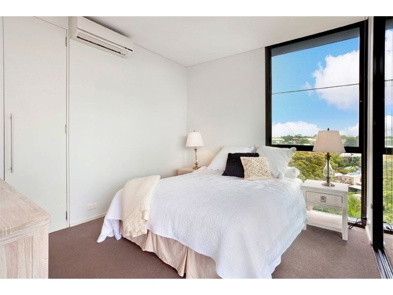 710/7 Sterling Circuit, Camperdown NSW 2050