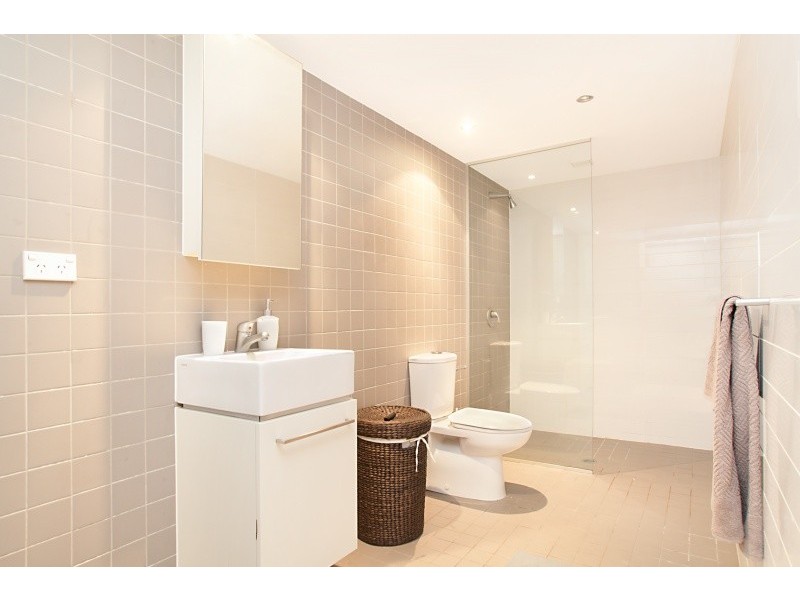 16 Lyons Road, Camperdown NSW 2050