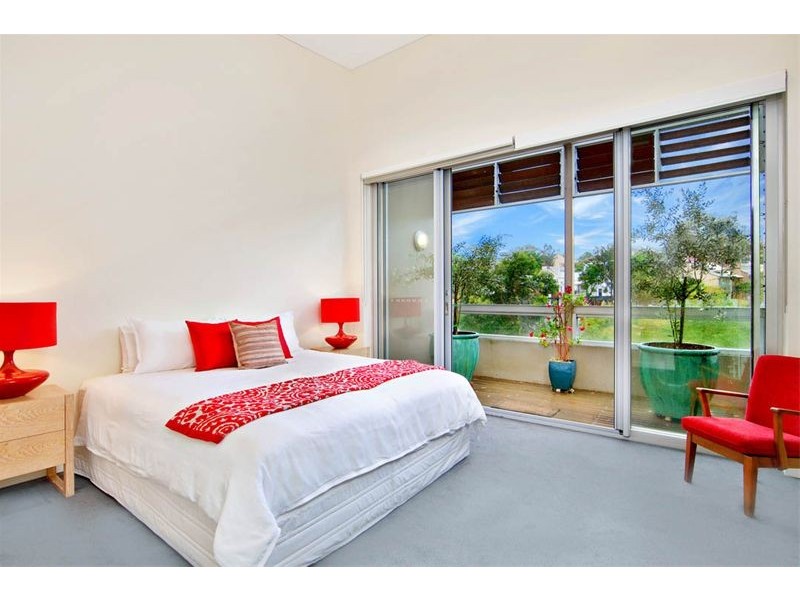 4/9 Sterling Circuit, Camperdown NSW 2050