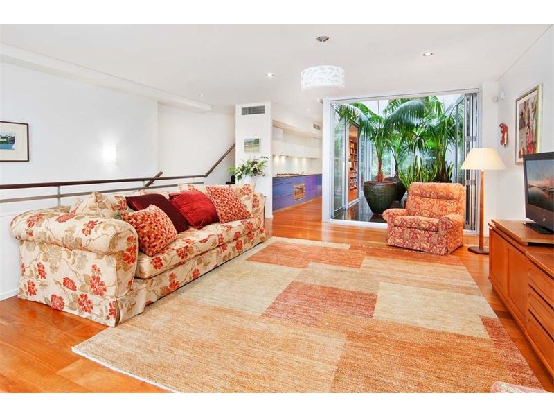 4/9 Sterling Circuit, Camperdown NSW 2050