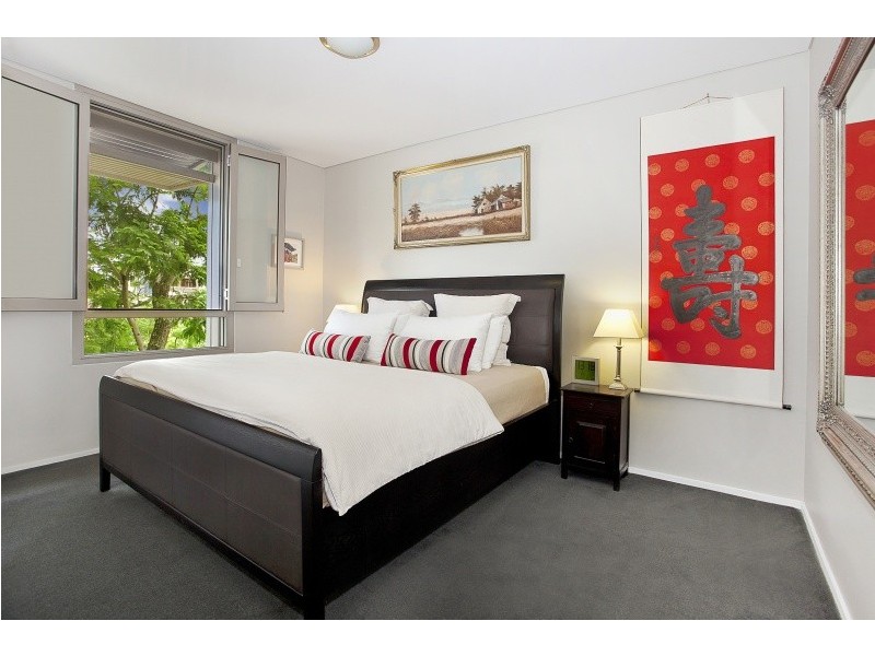 2513/4 Sterling Circuit, Camperdown NSW 2050