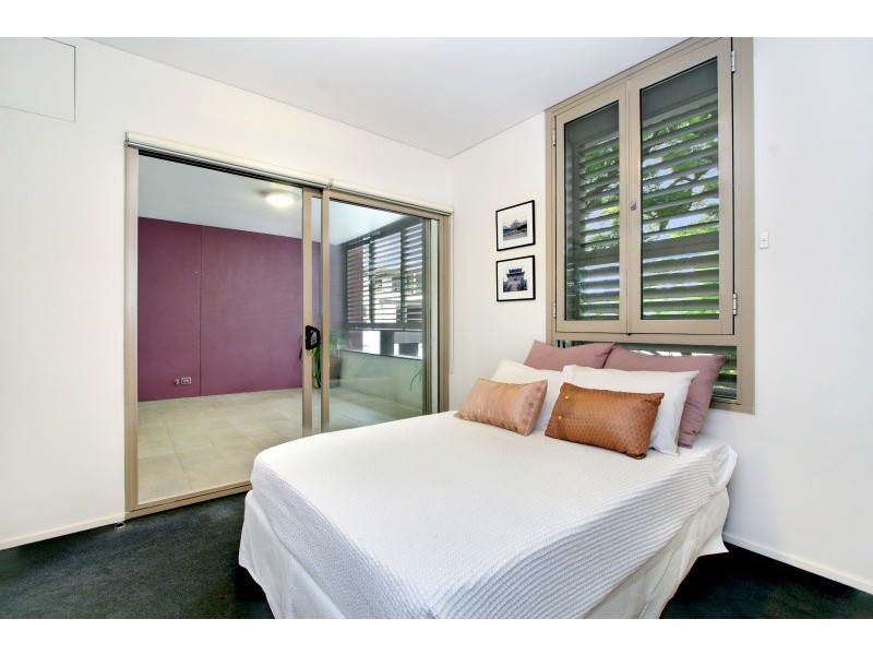 2513/4 Sterling Circuit, Camperdown NSW 2050