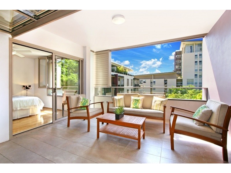 2511/4 Sterling Circuit, Camperdown NSW 2050