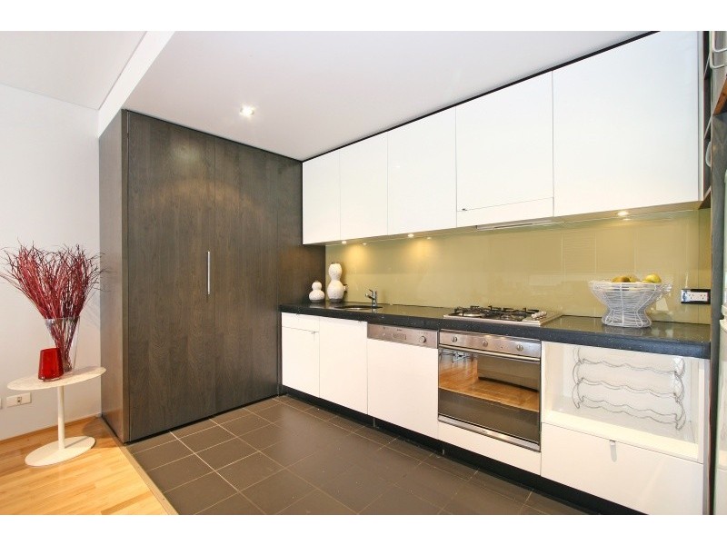 2511/4 Sterling Circuit, Camperdown NSW 2050