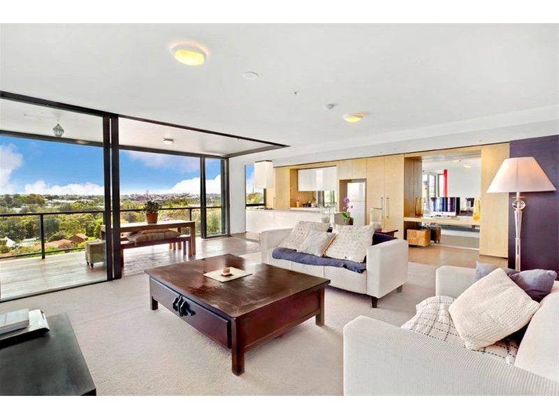 710 7 Sterling Circuit, Camperdown NSW 2050