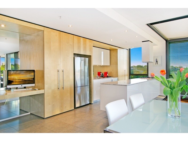 511/7 Sterling Circuit, Camperdown NSW 2050