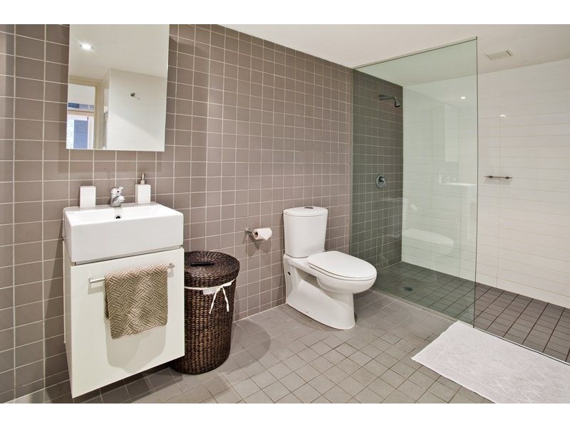 12 Lyons Road, Camperdown NSW 2050