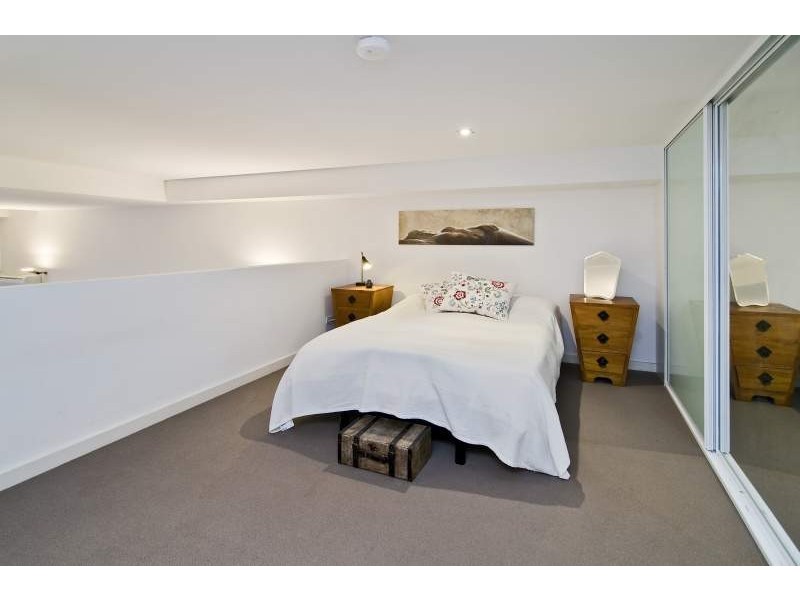 18 Lyons Road, Camperdown NSW 2050