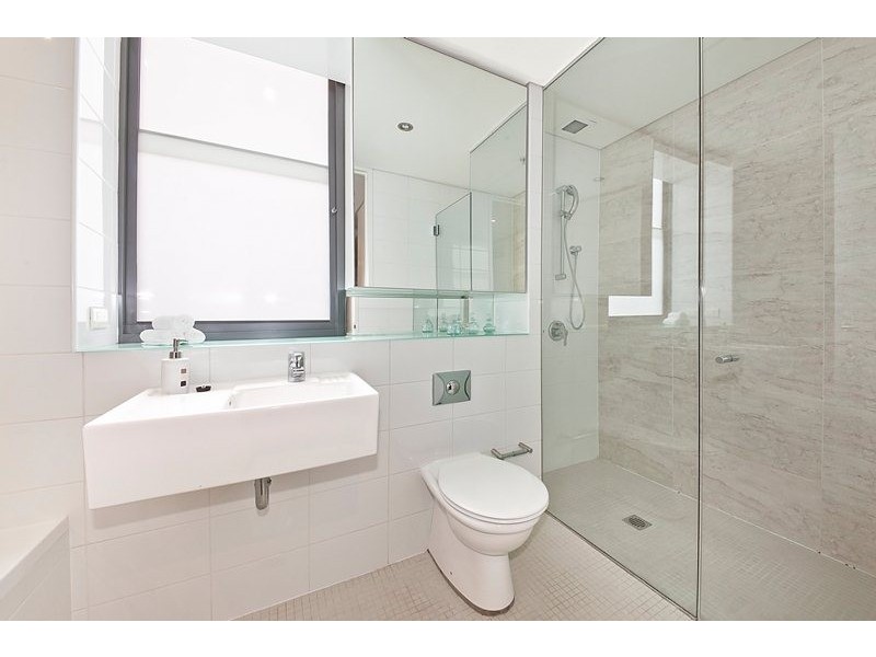 802/7 Sterling Circuit, Camperdown NSW 2050