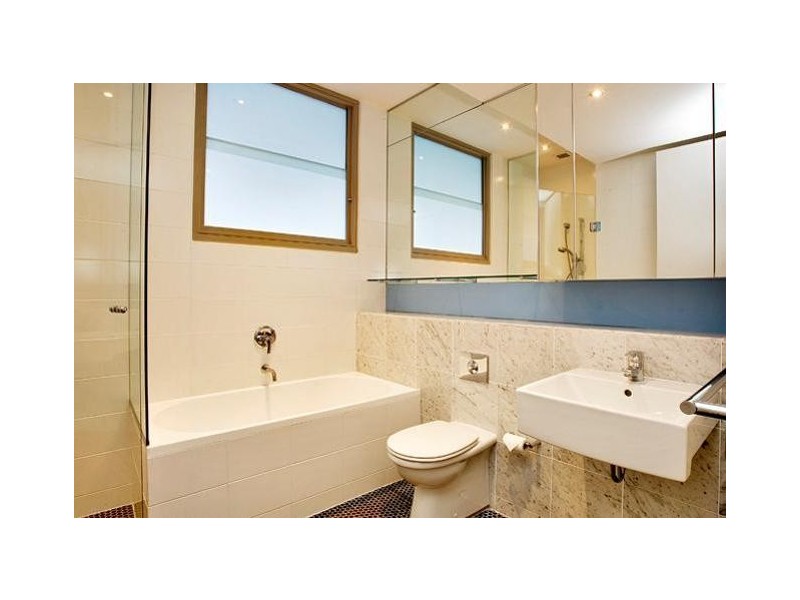 2702/ 4 Sterling Circuit, Camperdown NSW 2050