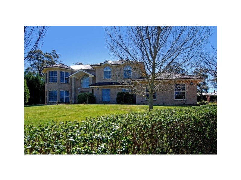 44 Highland Drive, Bowral NSW 2576