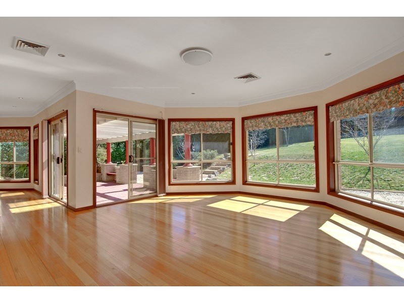 44 Highland Drive, Bowral NSW 2576