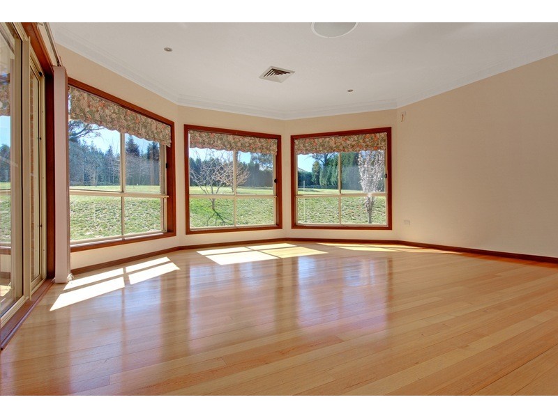 44 Highland Drive, Bowral NSW 2576