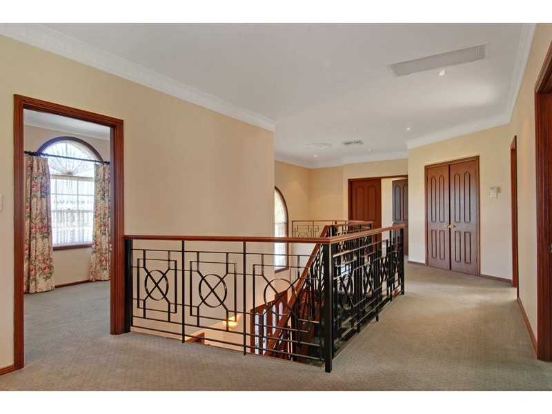 44 Highland Drive, Bowral NSW 2576