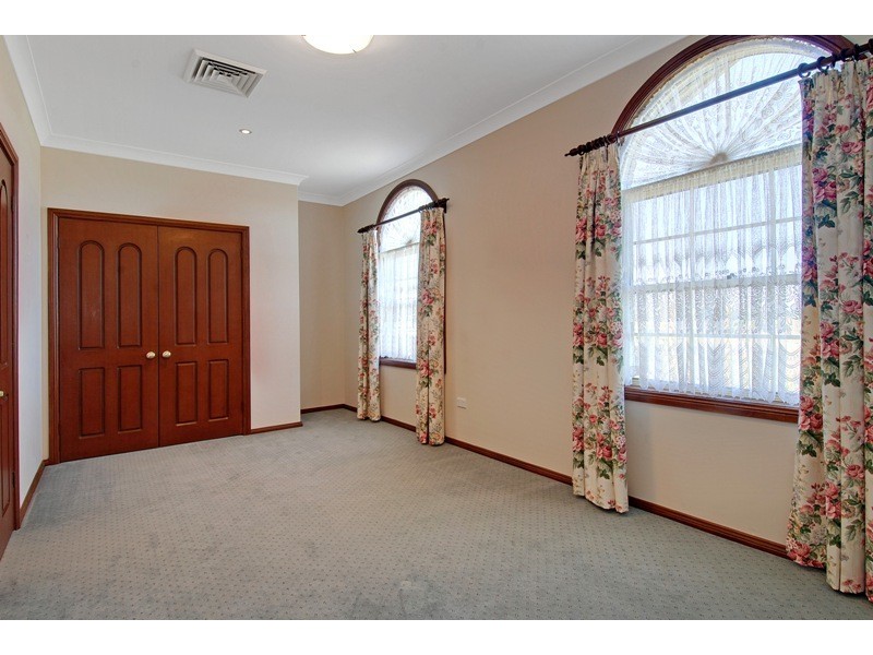 44 Highland Drive, Bowral NSW 2576