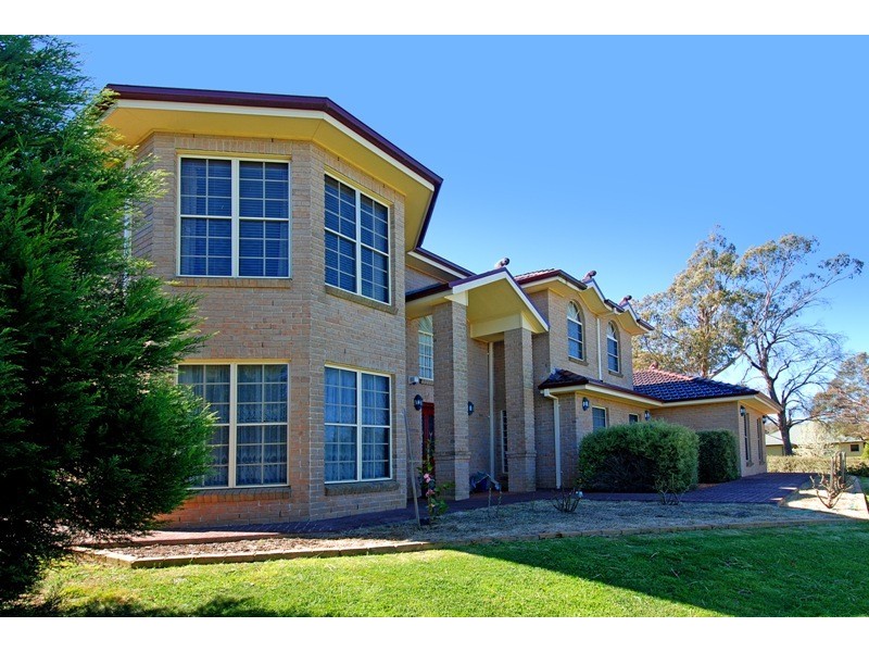 44 Highland Drive, Bowral NSW 2576