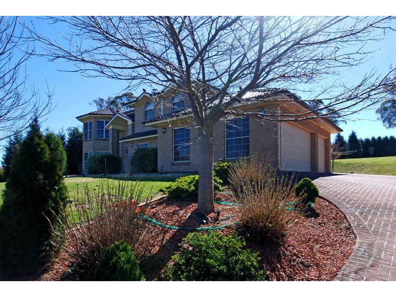 44 Highland Drive, Bowral NSW 2576