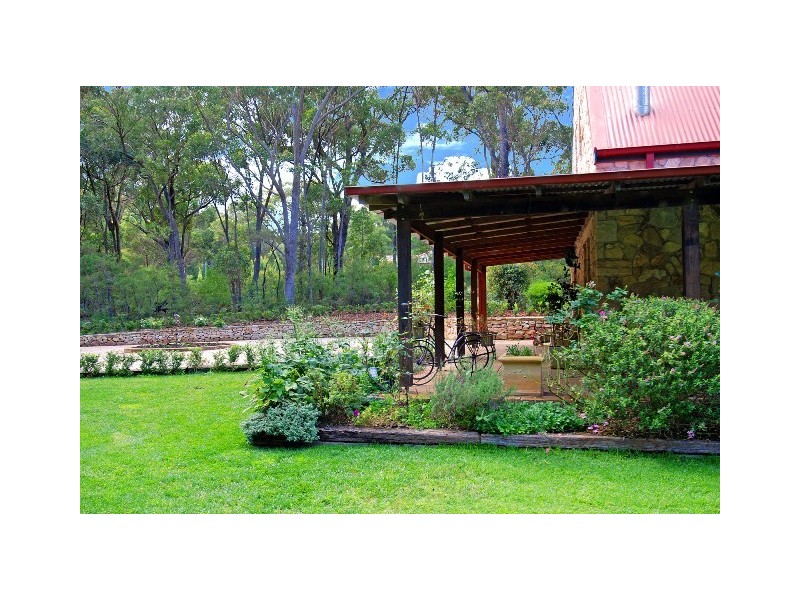 33 Azalea Street, Colo Vale NSW 2575