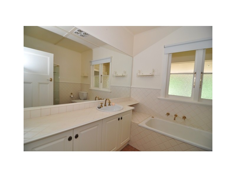5 Caber Street, Moss Vale NSW 2577
