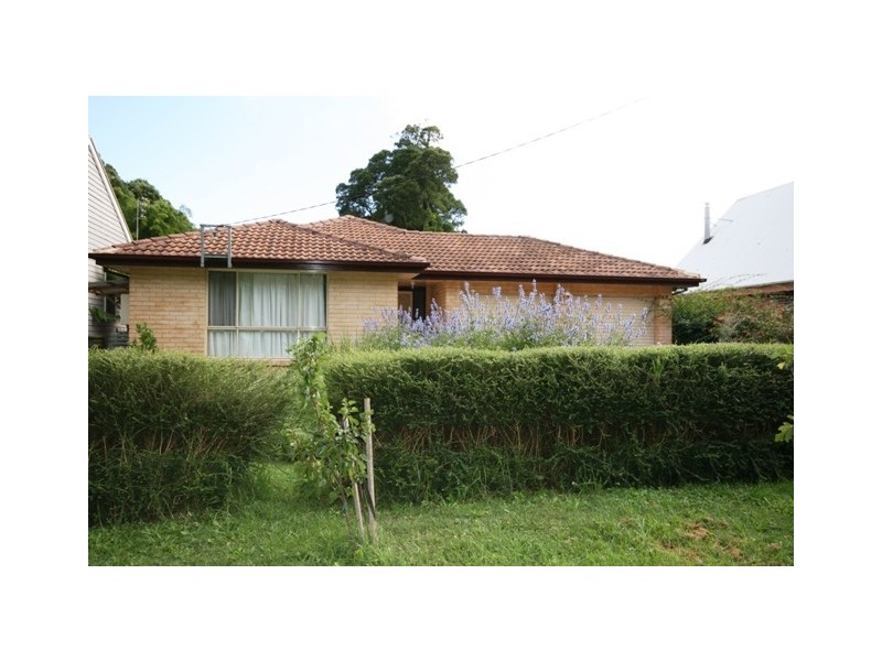 28 Charlotte Street OPEN Saturday 24th April & 1st May 11.00am-11.45am, Robertson NSW 2577