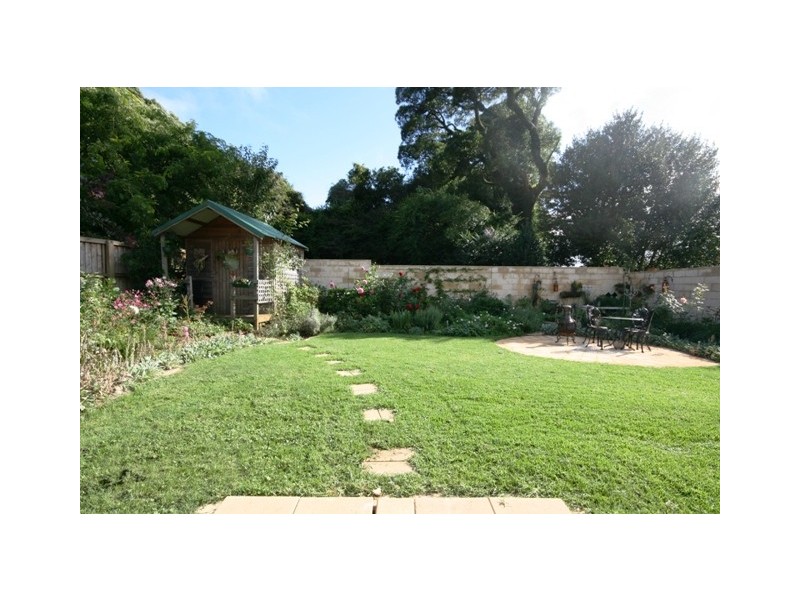 28 Charlotte Street OPEN Saturday 24th April & 1st May 11.00am-11.45am, Robertson NSW 2577