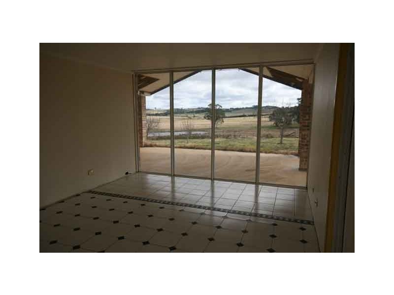 Manchester Square NSW 2577