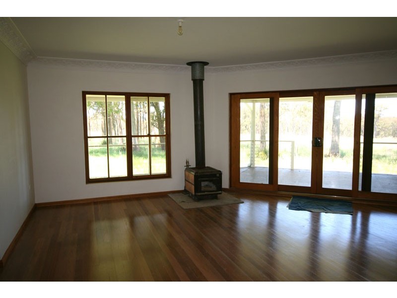 Cambridge Park Wallaby Hill Rd, Robertson NSW 2577