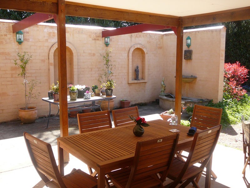 . Moresby Hill Farm, Robertson NSW 2577
