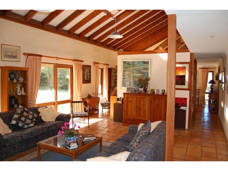 . Moresby Hill Farm, Robertson NSW 2577
