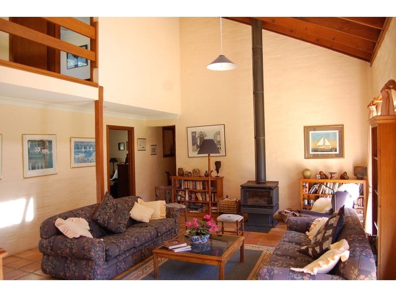 . Moresby Hill Farm, Robertson NSW 2577
