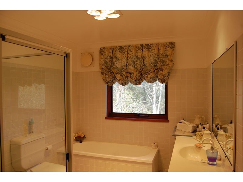 . Moresby Hill Farm, Robertson NSW 2577