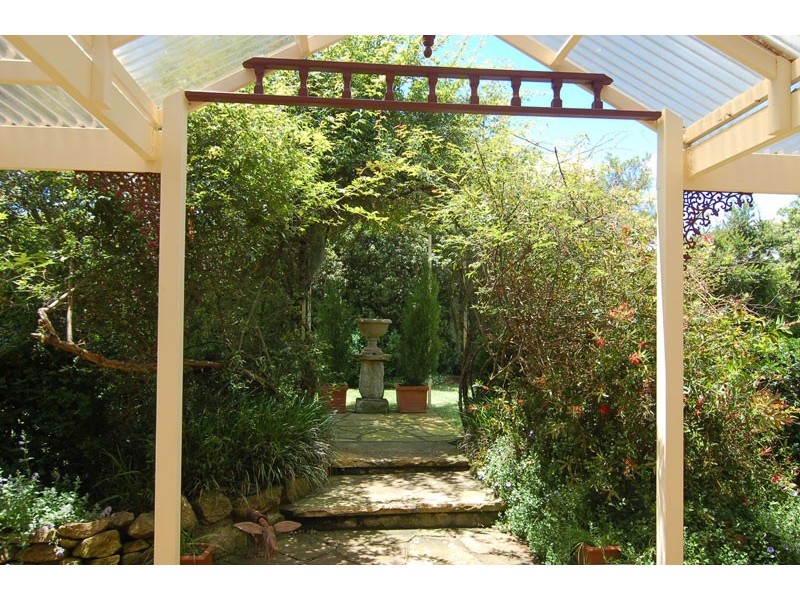 6 Dumfries Place OPEN Saturday 26th February & 5th March 11:00am-11:45am, Bowral NSW 2576