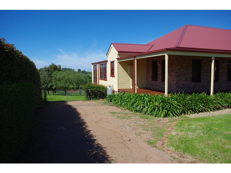 5 May Street, Robertson NSW 2577