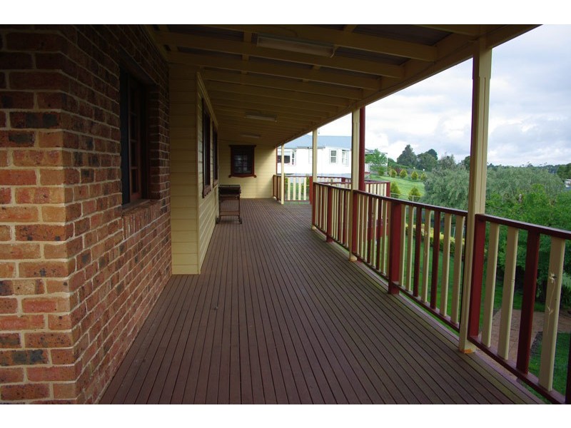5 May Street, Robertson NSW 2577