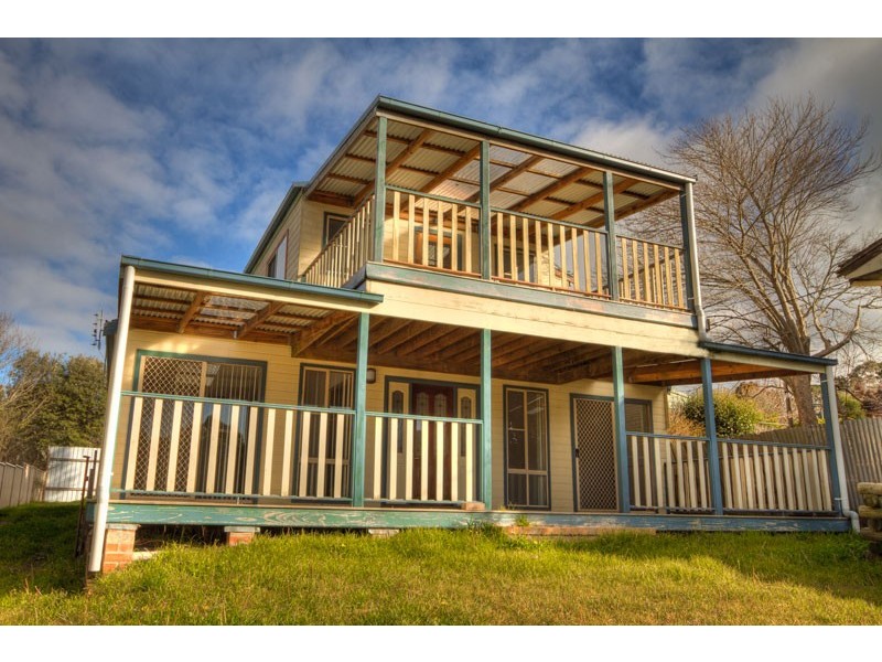 33 South Street OPEN Saturday 19th & 26th Nov 11:00am-11.45am, Robertson NSW 2577