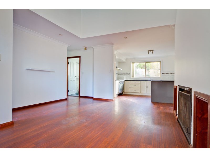 33 South Street OPEN Saturday 19th & 26th Nov 11:00am-11.45am, Robertson NSW 2577