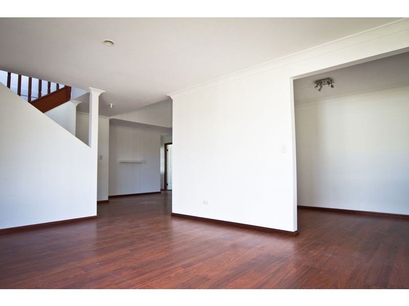 33 South Street OPEN Saturday 19th & 26th Nov 11:00am-11.45am, Robertson NSW 2577