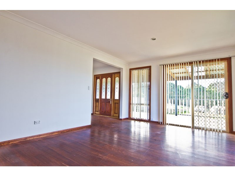 33 South Street OPEN Saturday 19th & 26th Nov 11:00am-11.45am, Robertson NSW 2577