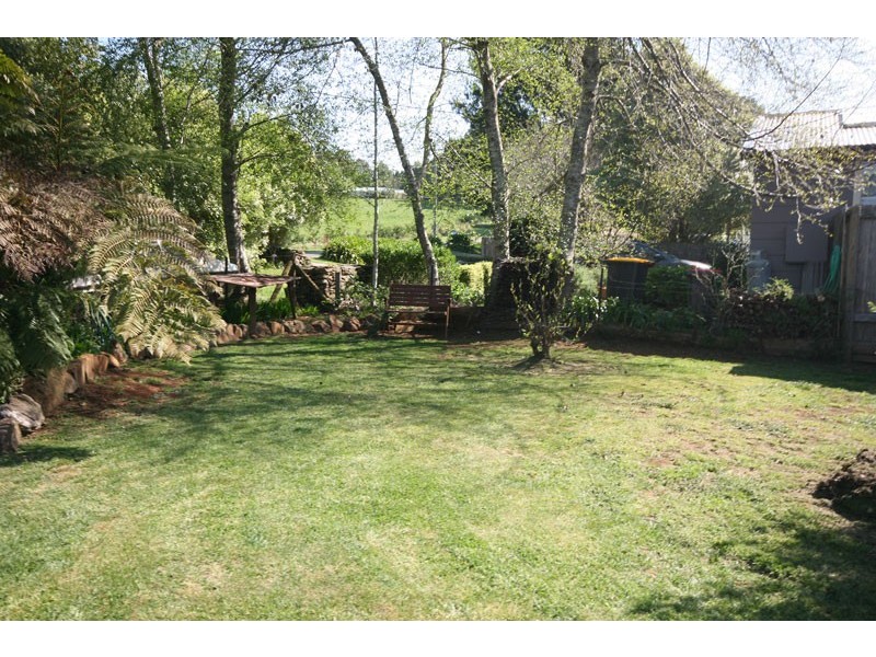 42 The Old Road, Robertson NSW 2577