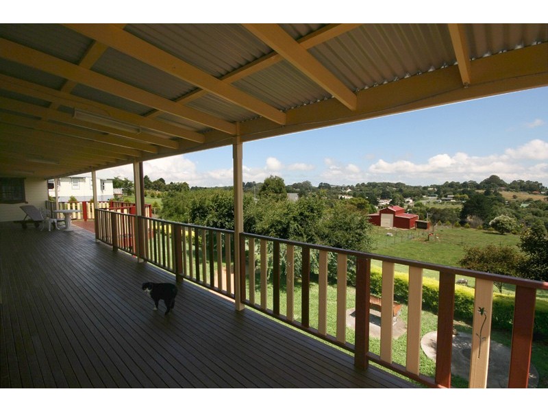 5 May Street, Robertson NSW 2577