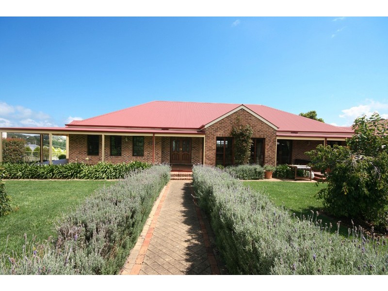 5 May Street, Robertson NSW 2577