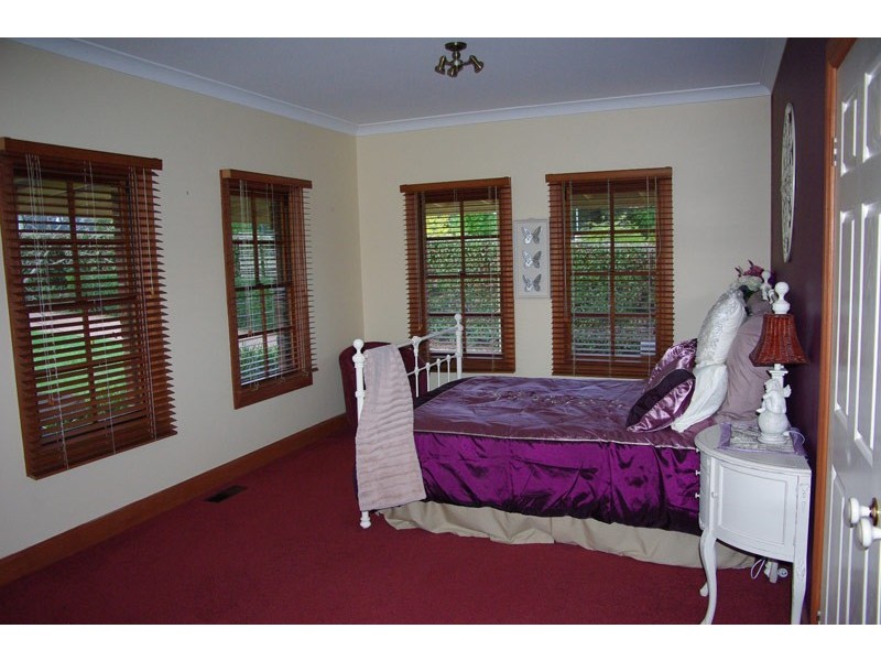 5 May Street, Robertson NSW 2577