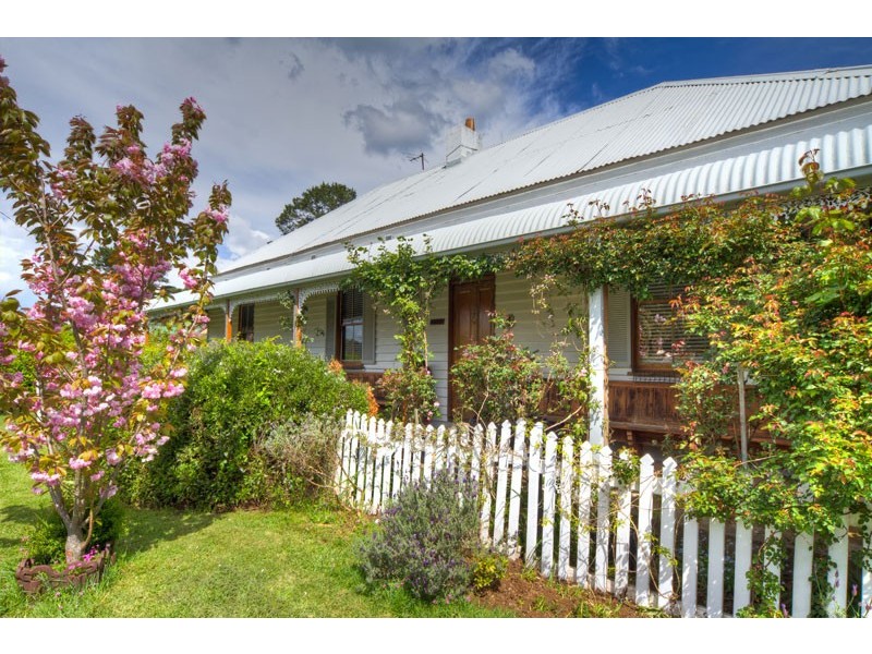 1 Hoddle Street, Robertson NSW 2577