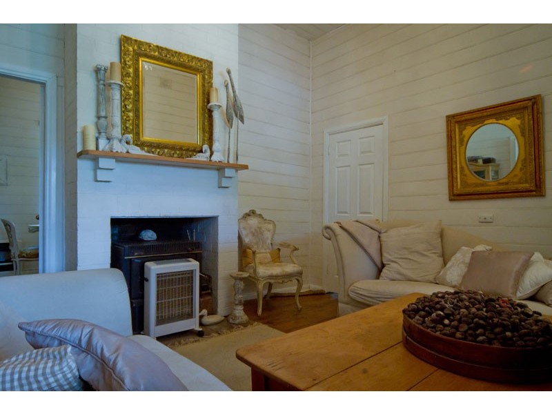 1 Hoddle Street, Robertson NSW 2577