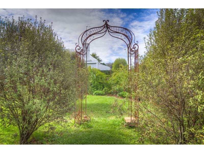 1 Hoddle Street, Robertson NSW 2577