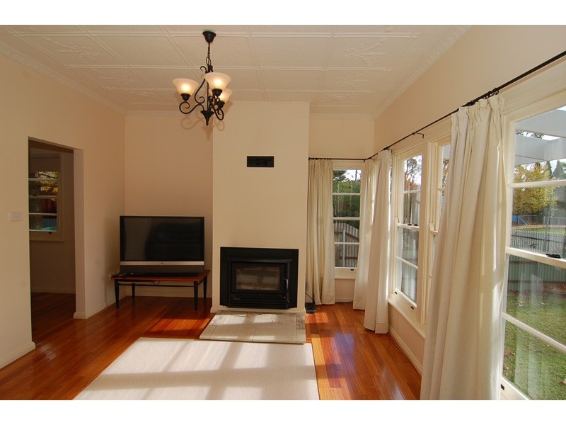 1 Knowles Road, Aylmerton NSW 2575