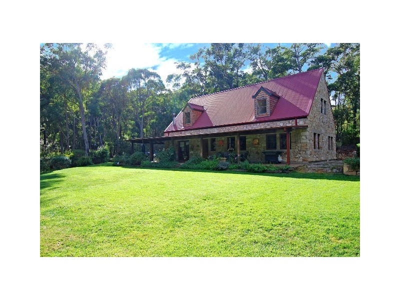 33  Azalea, Colo Vale NSW 2575